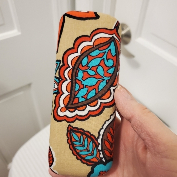 Vera Bradley Colorful Print Fabric Coded Hardshell Eye glass case - Picture 3 of 6
